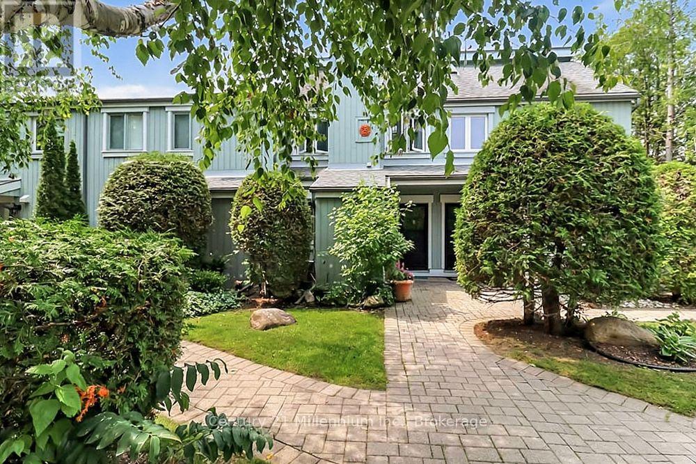 21 - 127 FAIRWAY CRESCENT