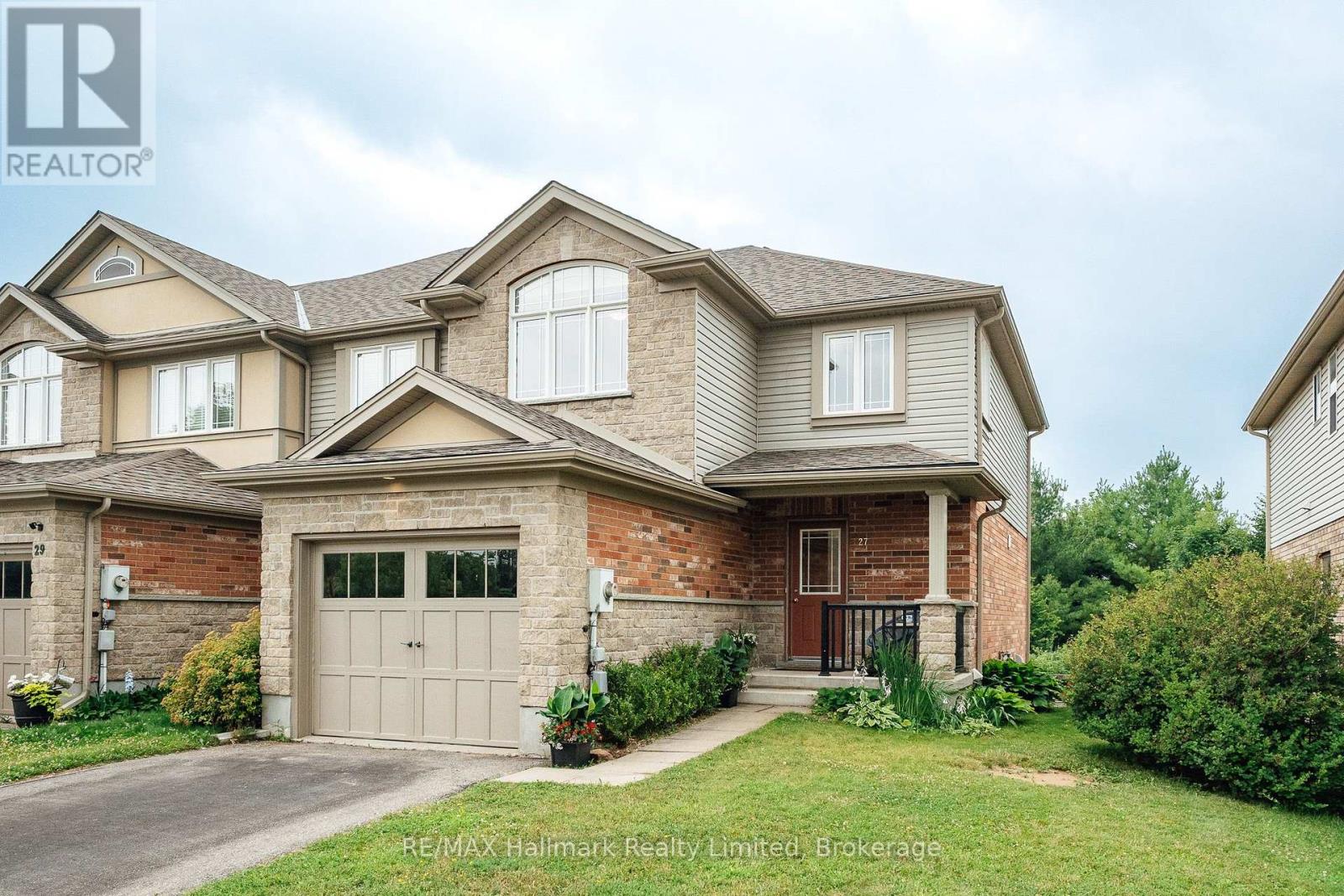 27 WILKIE CRESCENT