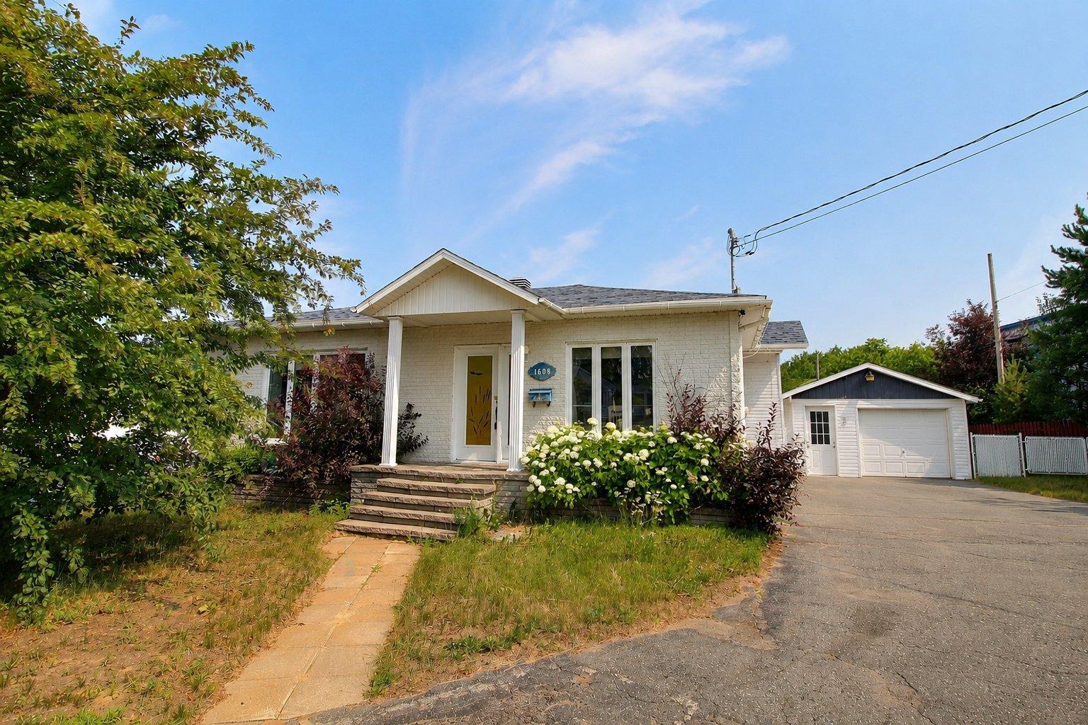 1608 Ch. Sullivan — photo 1