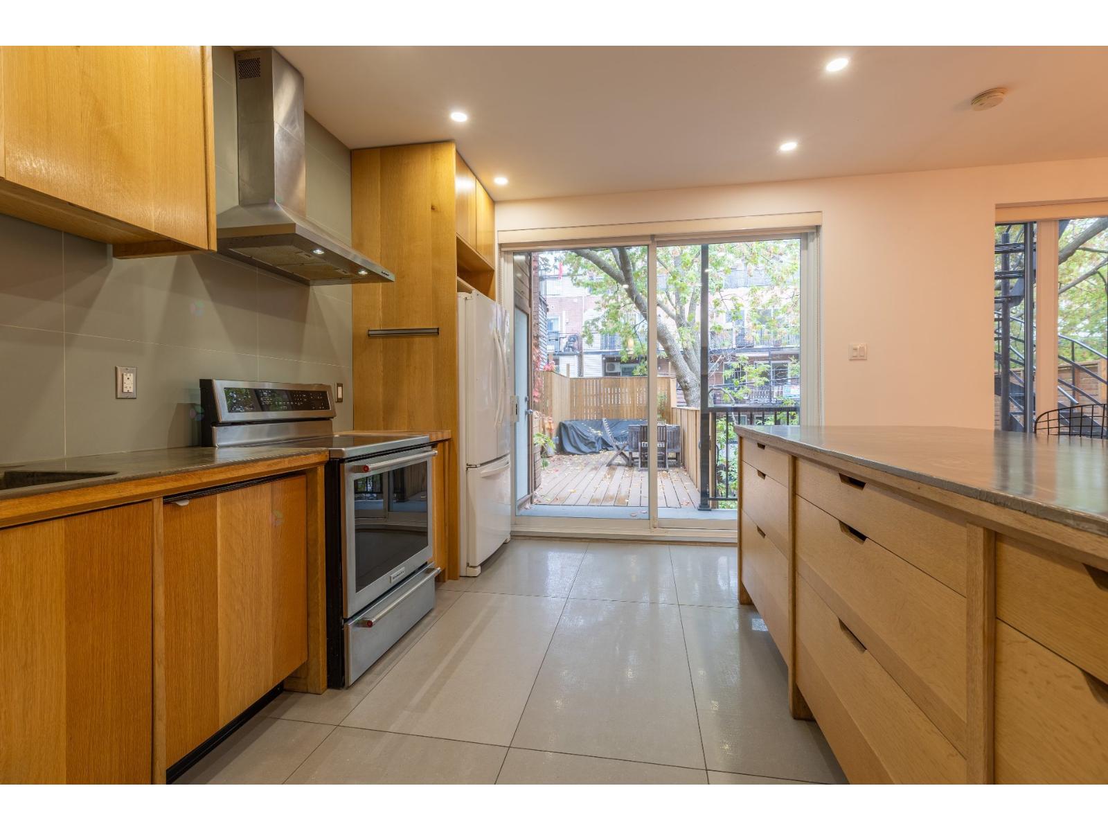 For rent: 1275 Rue Wolfe, Montréal (Ville-Marie), Quebec H2L3J2 ...