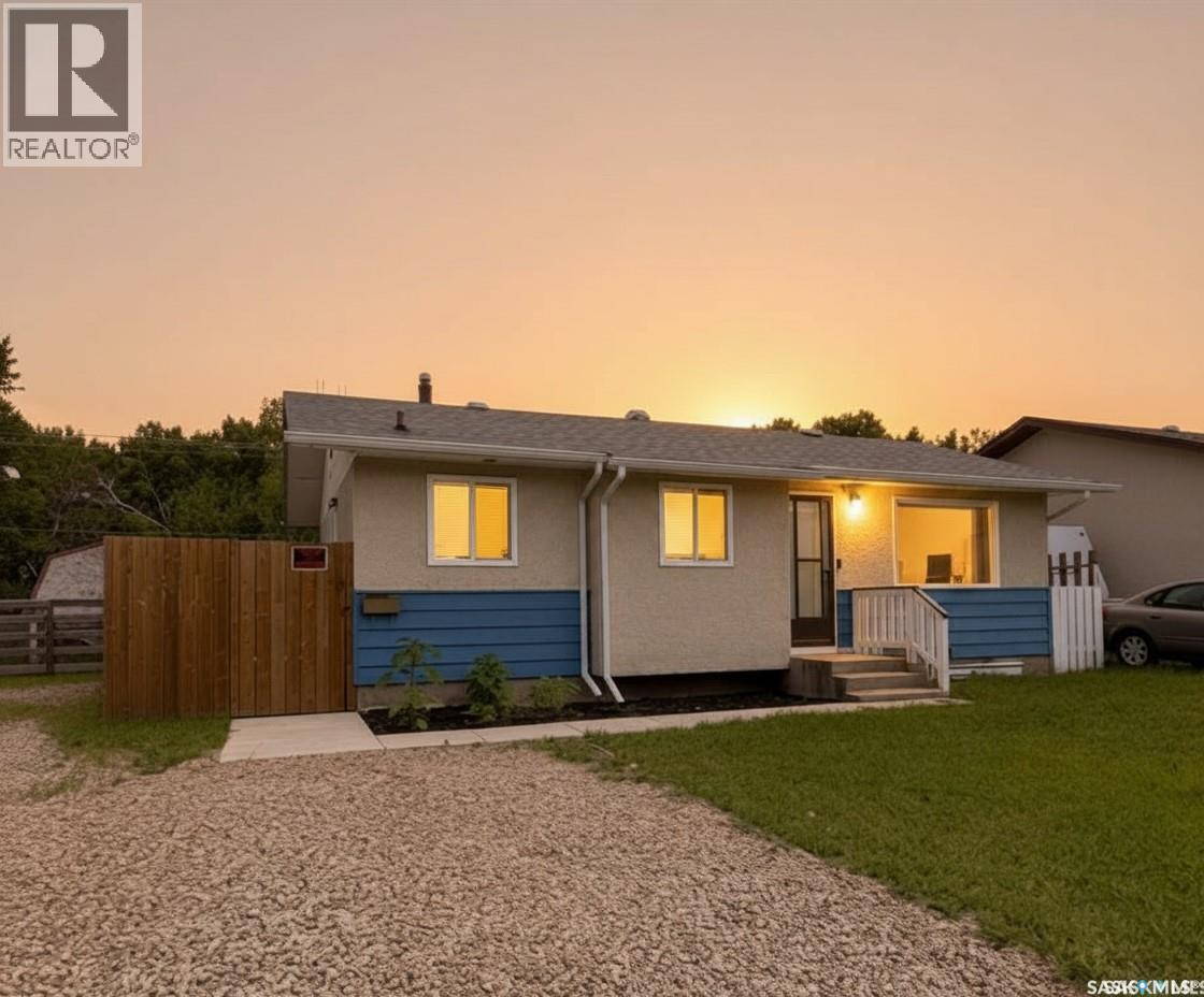 1982 13th STREET W