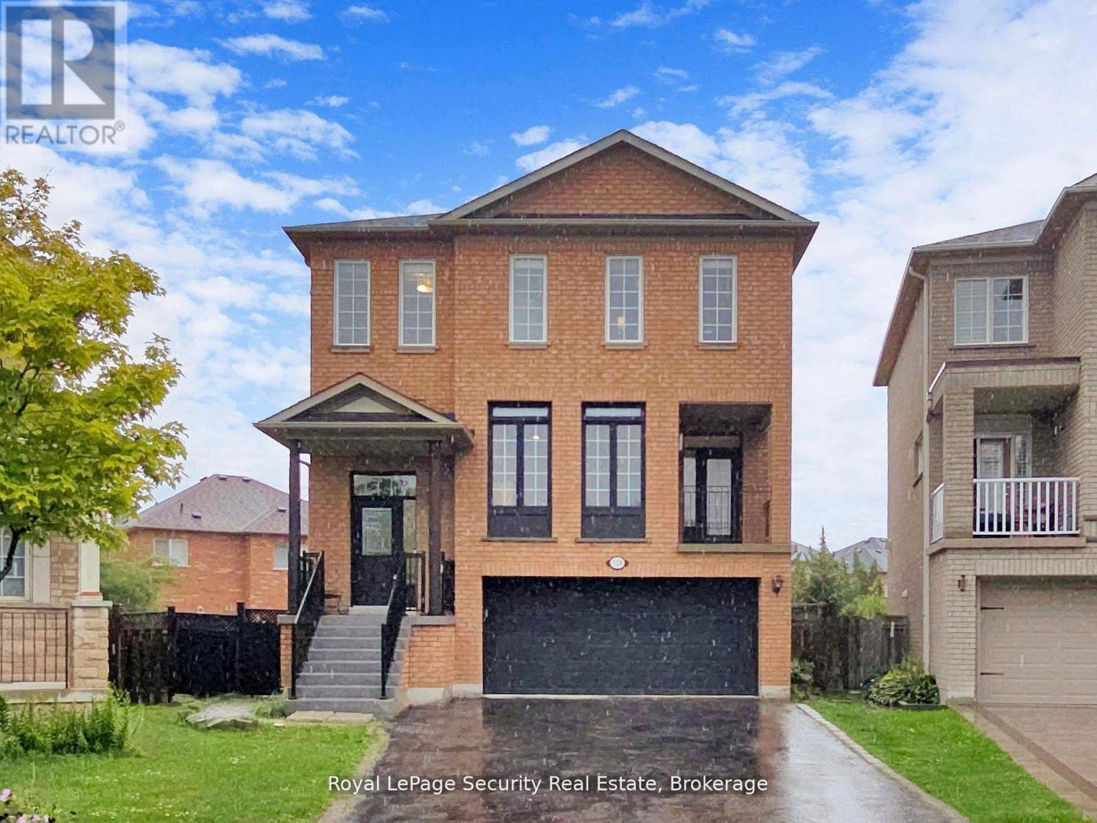 128 DAISEYFIELD CRESCENT
