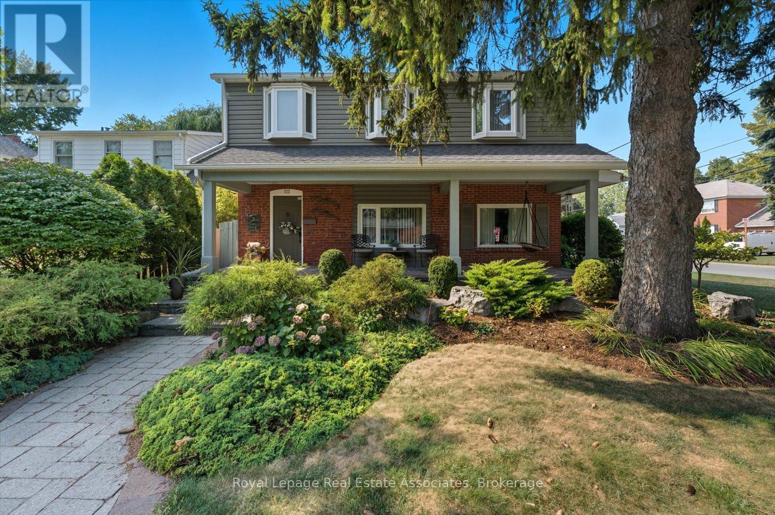 12 WENONAH DRIVE