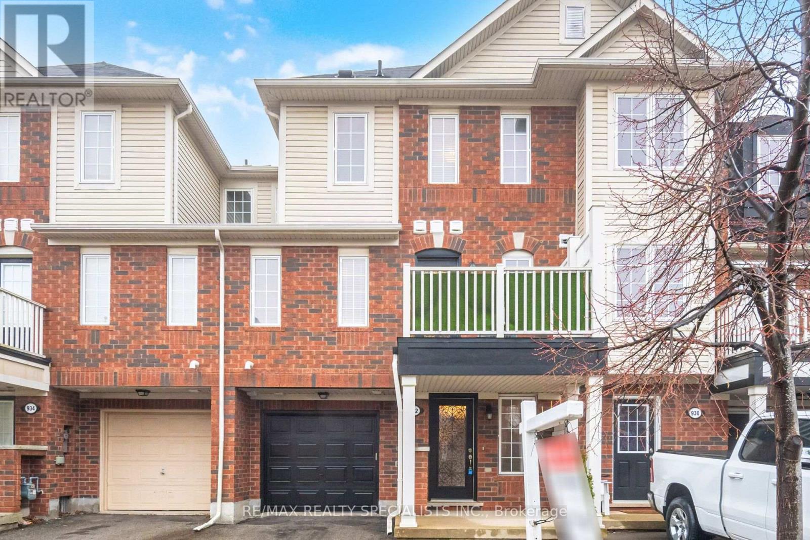 932 SPRAGUE PLACE