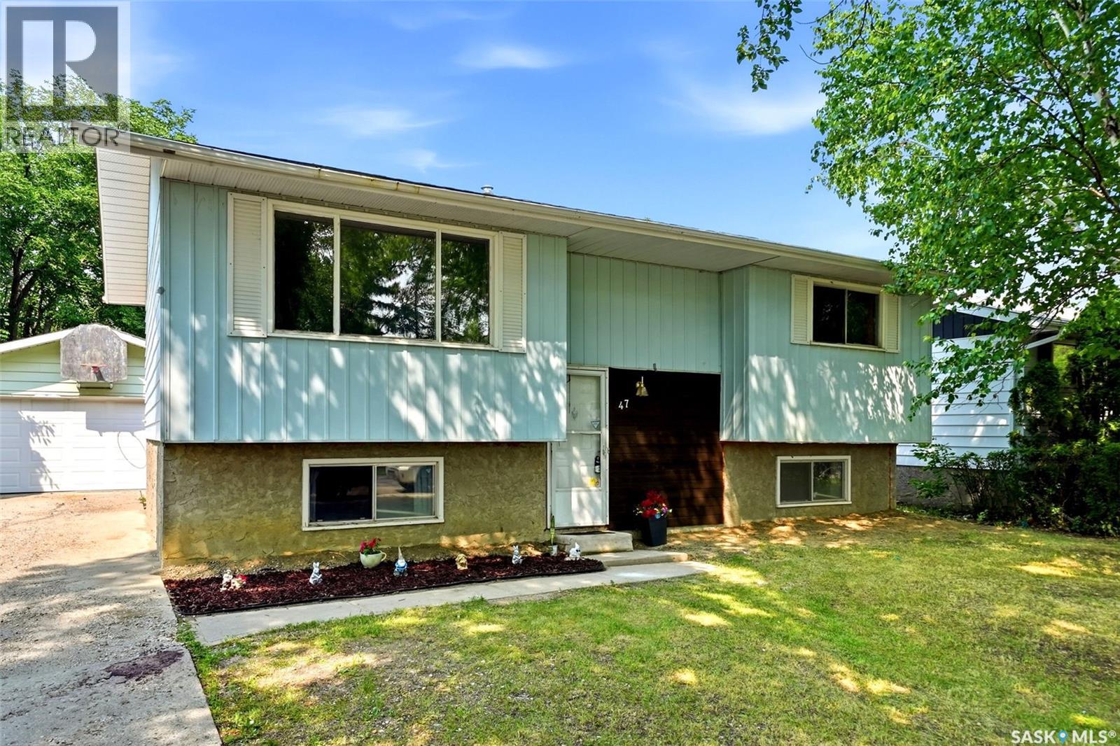 47 Symons PLACE