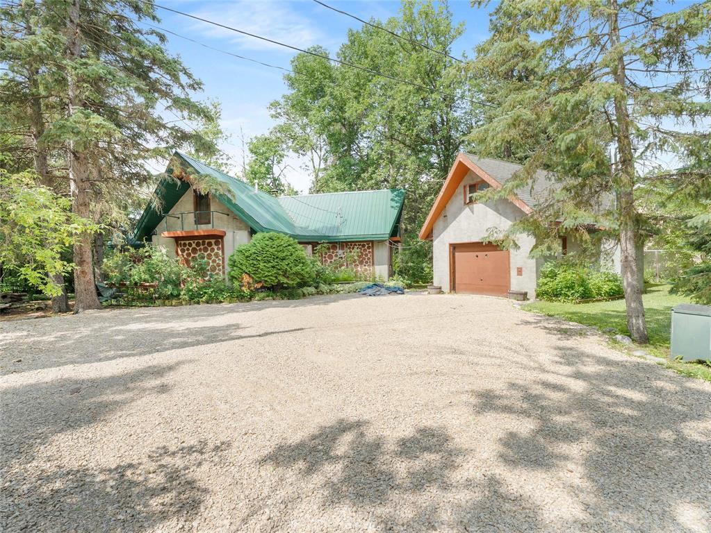65 River Road N