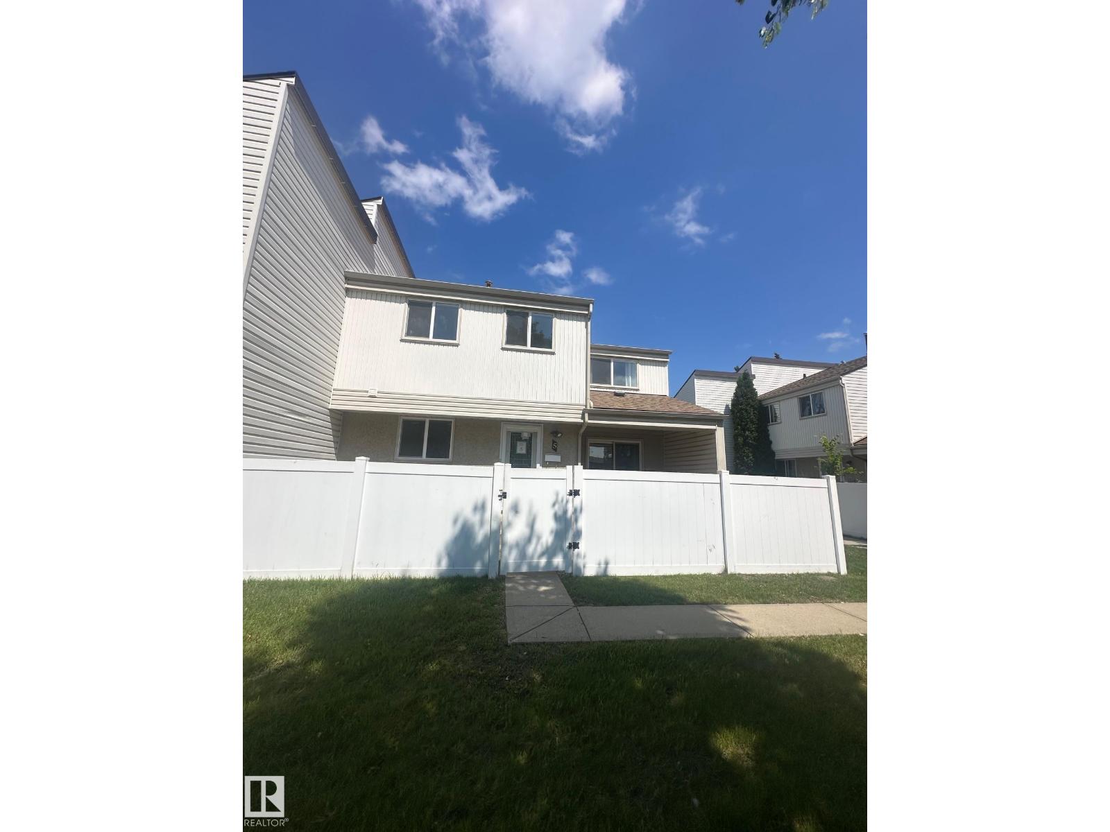 5 WOODVALE VG NW