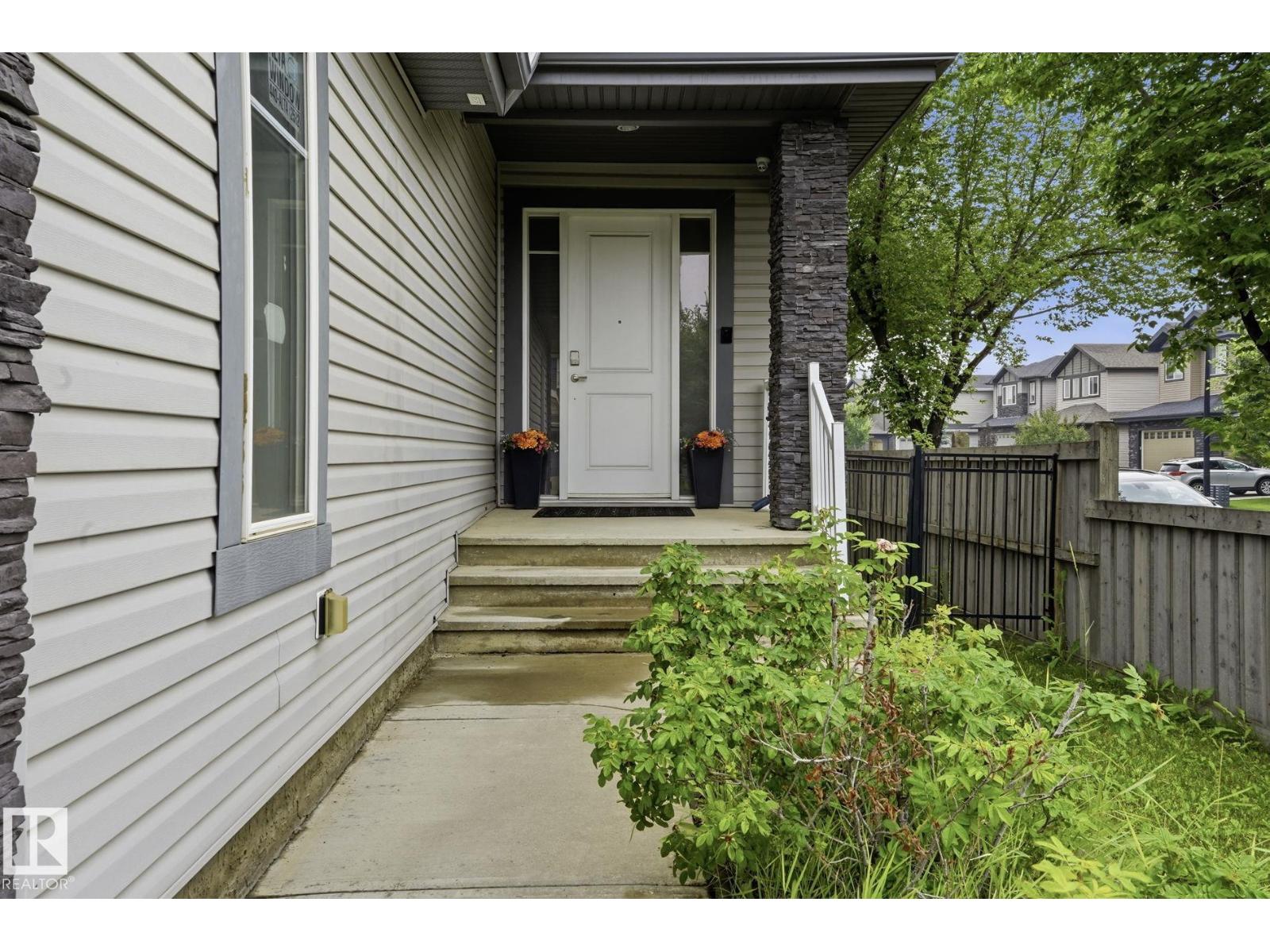 1051 174 ST SW