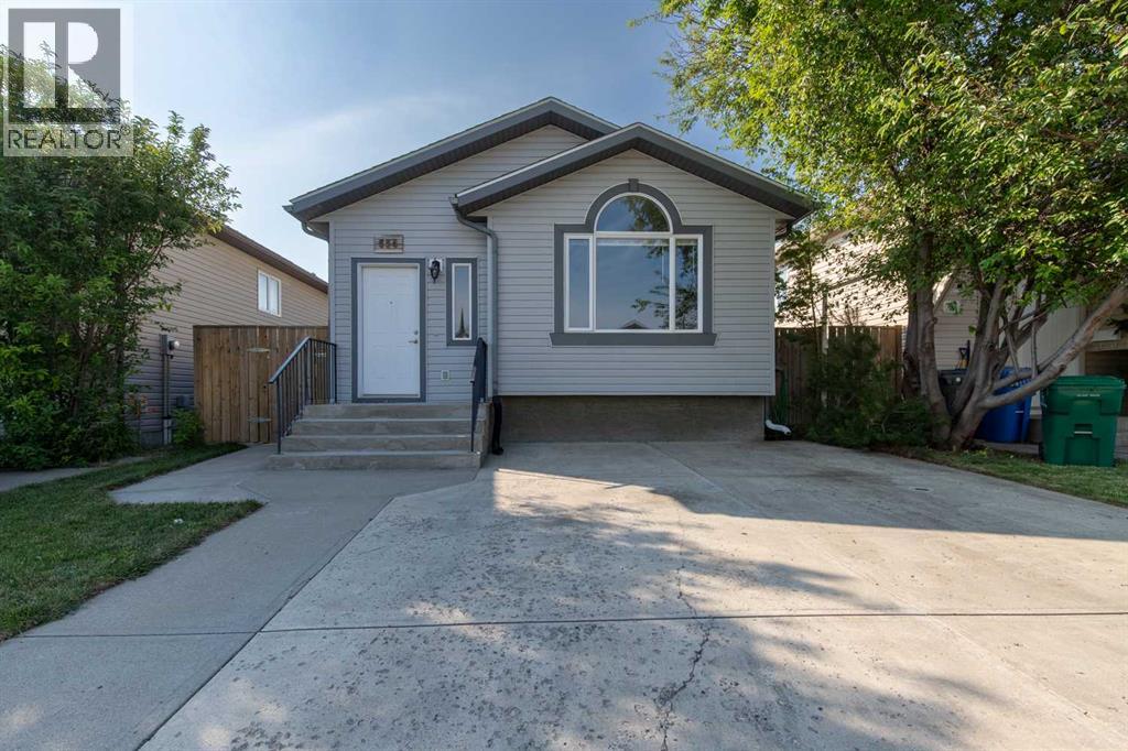 654 Blackfoot Terrace W
