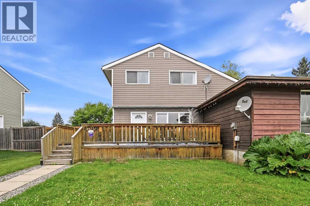 5753 53 Street Close