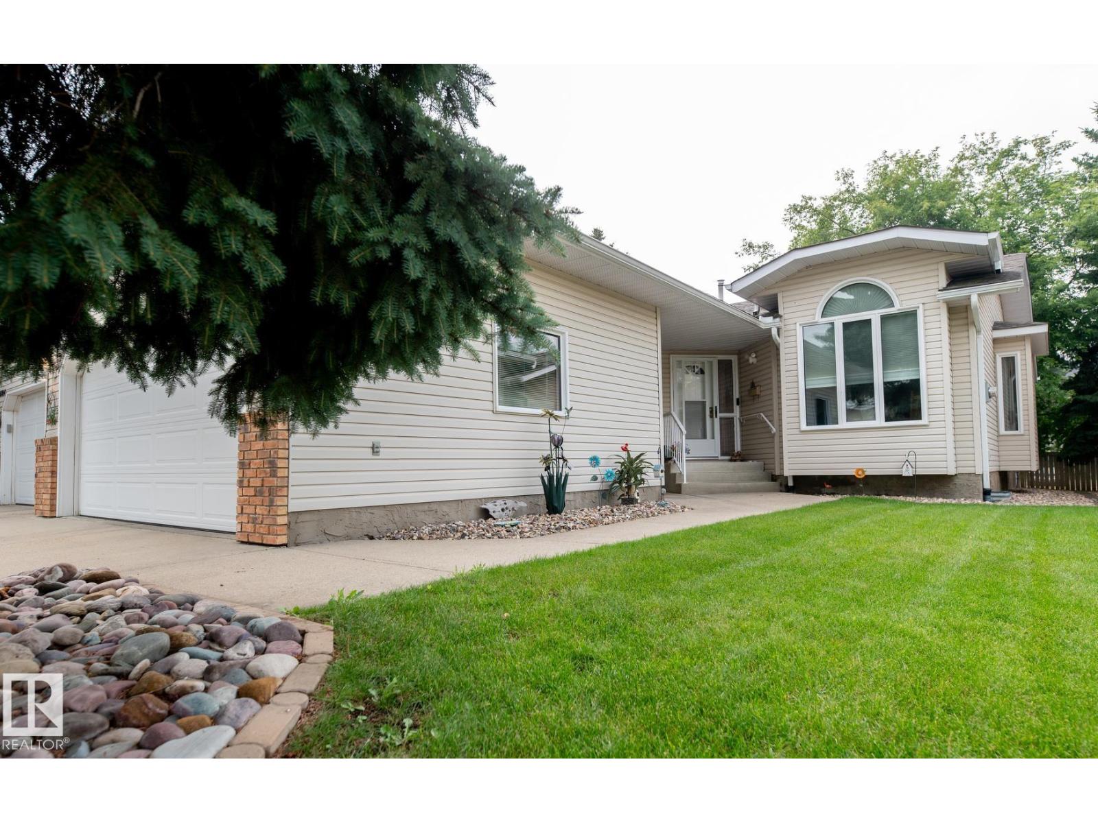 10860 25 AV NW