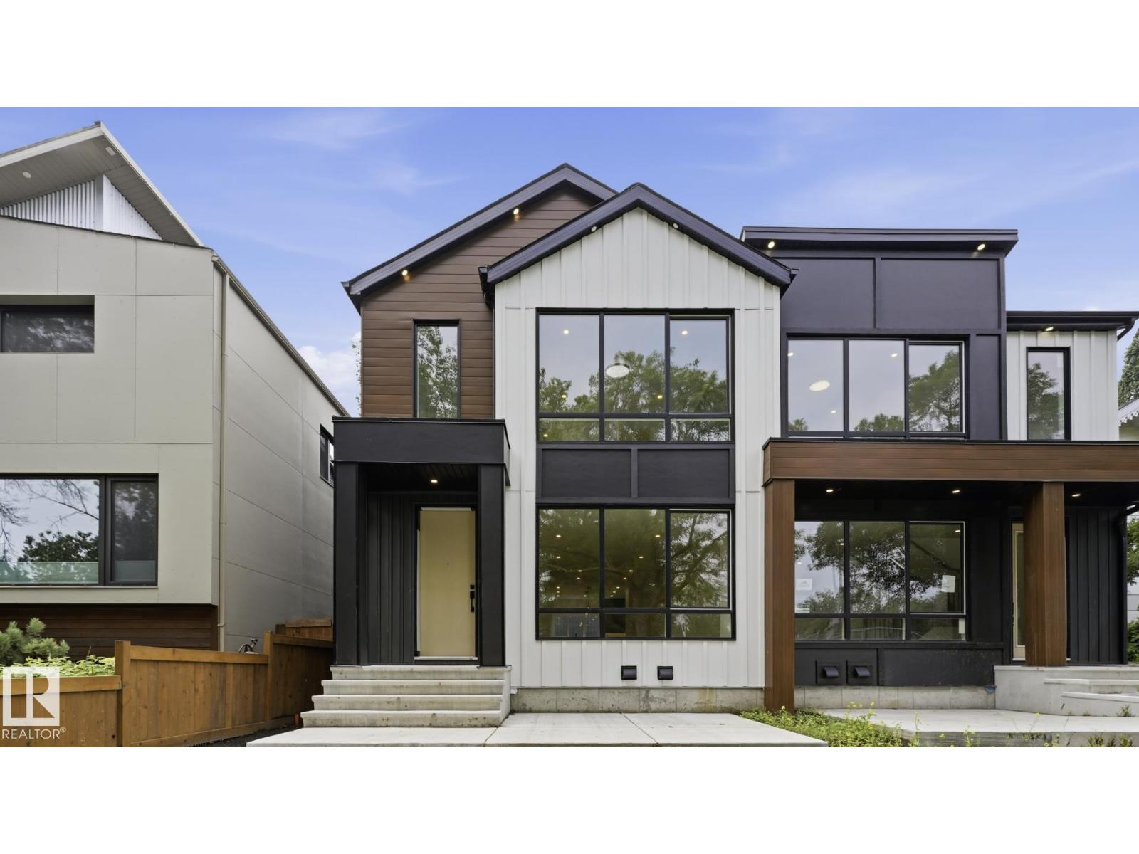 9224 94 ST NW