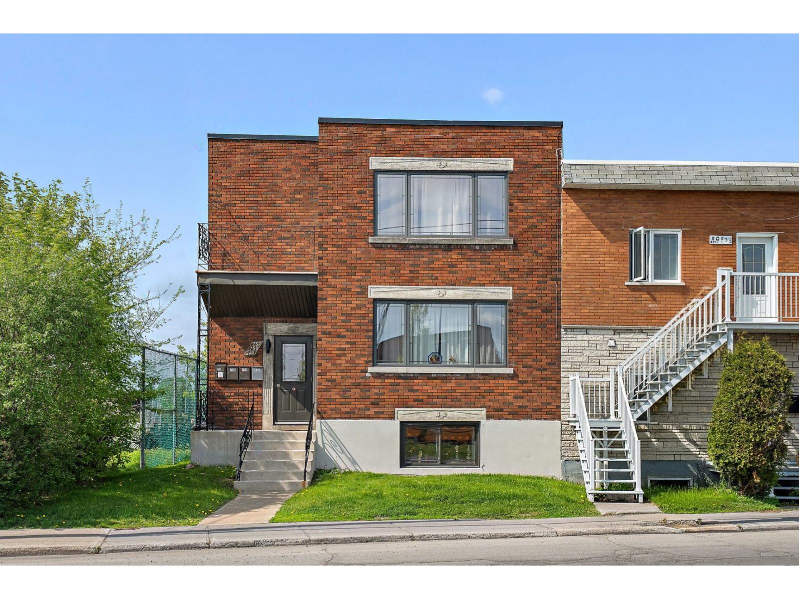 750 Rue Victoria