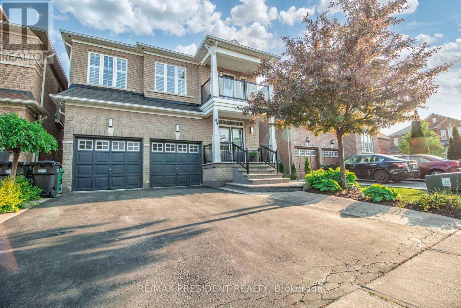 44 ROBITAILLE DRIVE