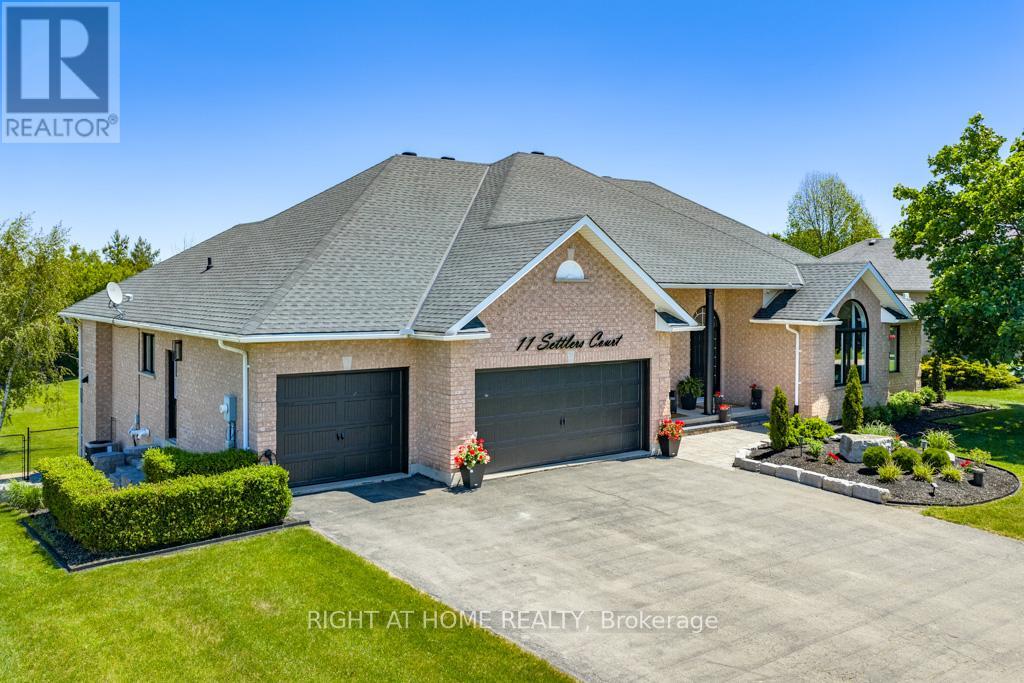 11 SETTLERS COURT