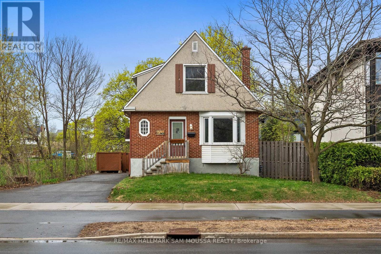 Urban character home on Byron Avenue