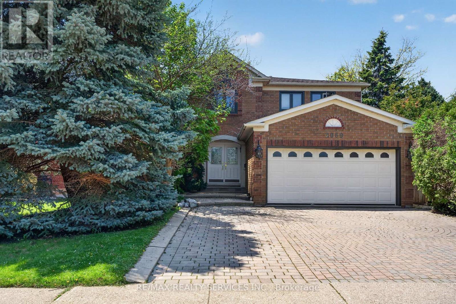 2069 SCHOOLMASTER CIRCLE