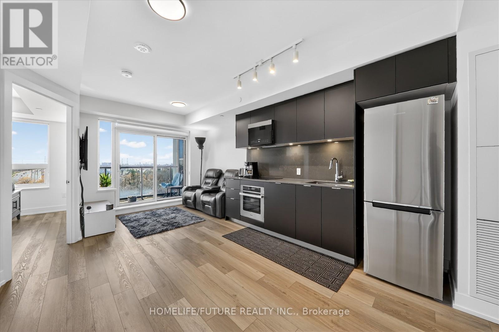 1017 - 8 CEDARLAND DRIVE