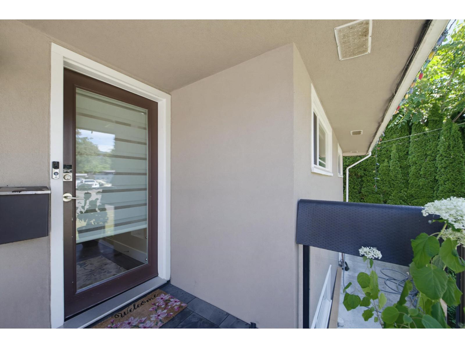 45780 Berkeley Avenue: photo 5