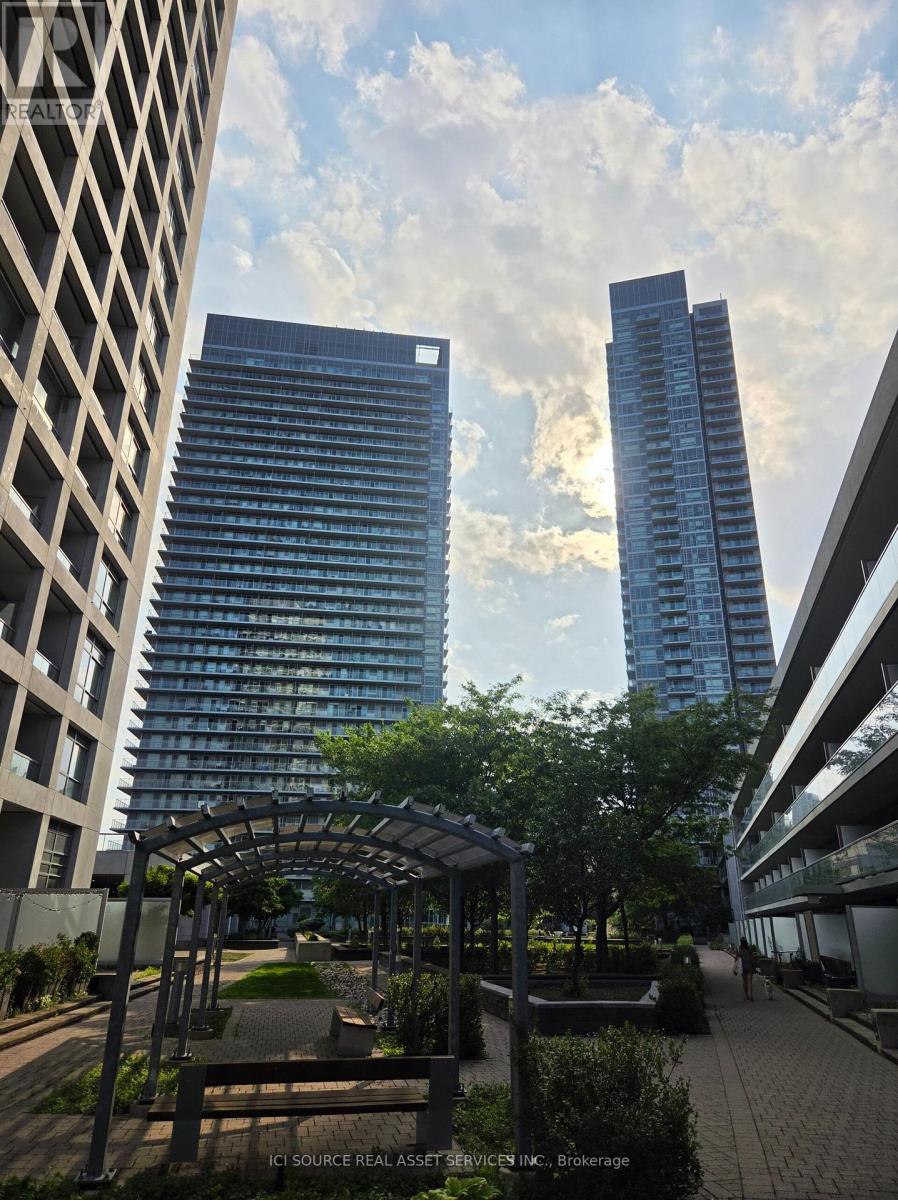221 - 2035 SHEPPARD AVENUE E