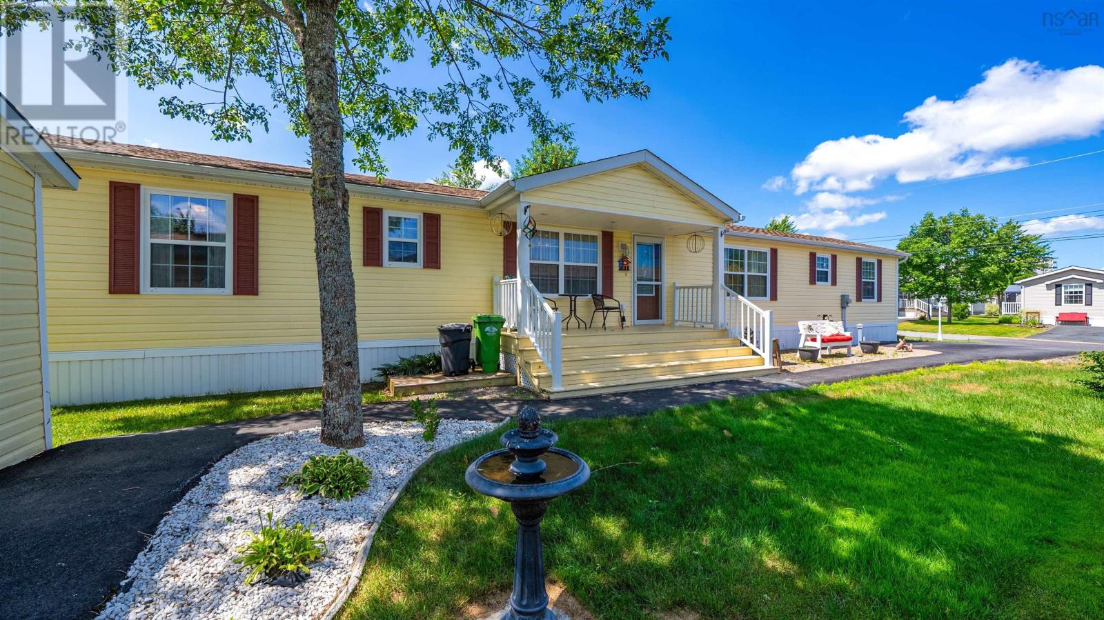 17 Merriweather Crescent