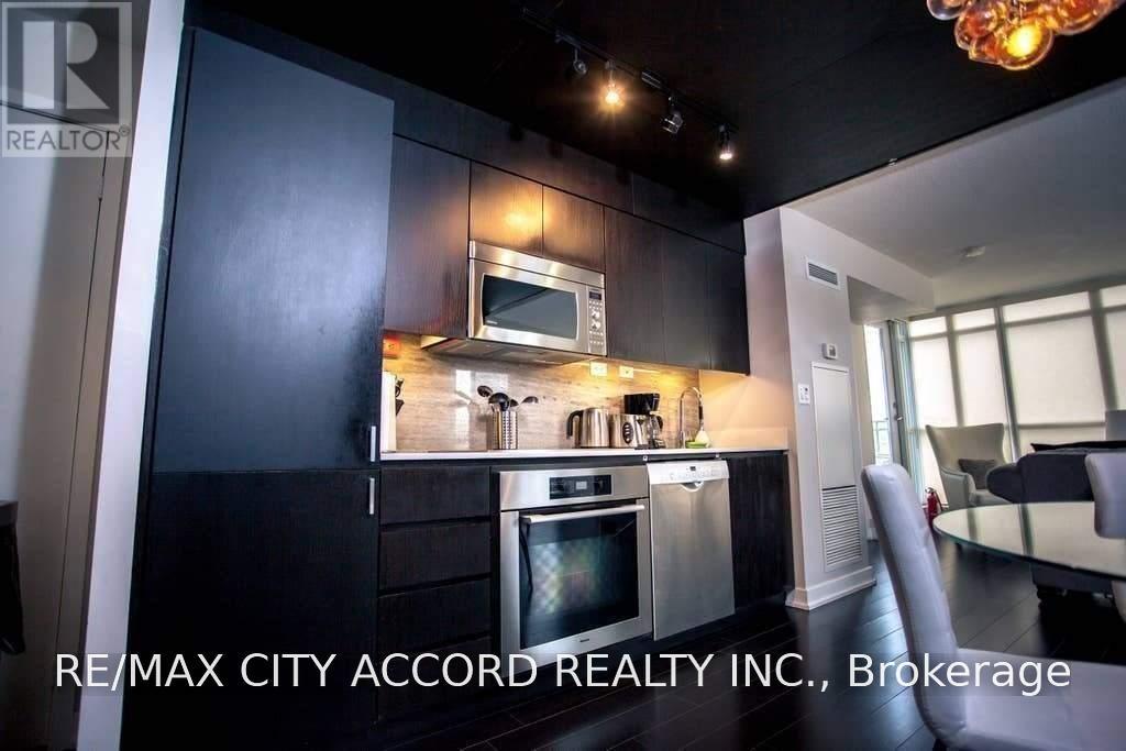1109 - 10 CAPREOL COURT