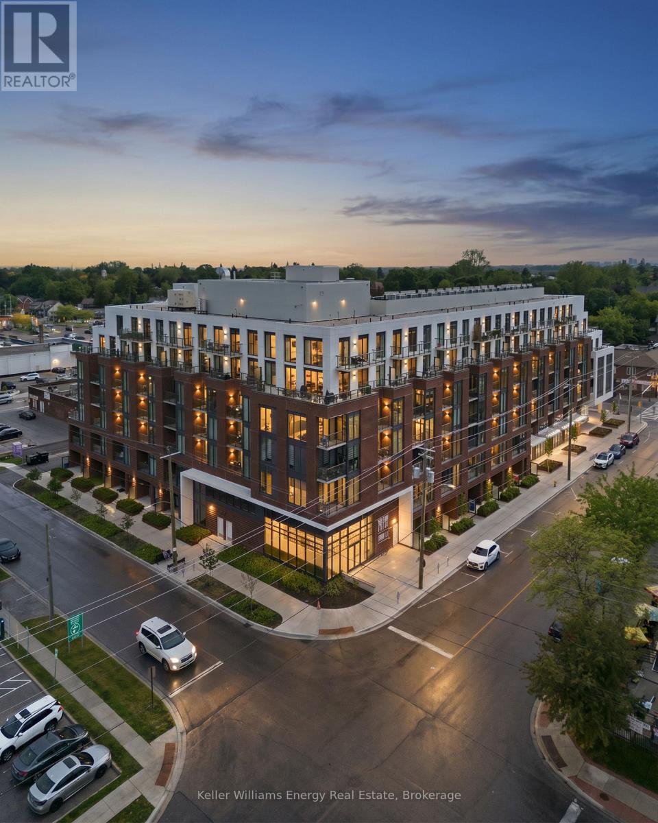 417 - 201 BROCK STREET S
