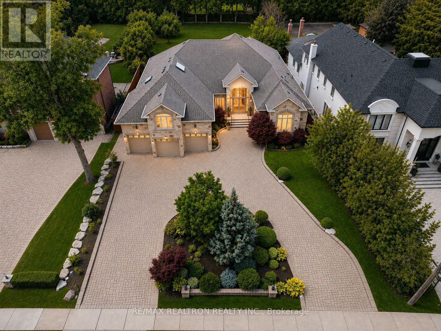 16 BOYLE DRIVE
