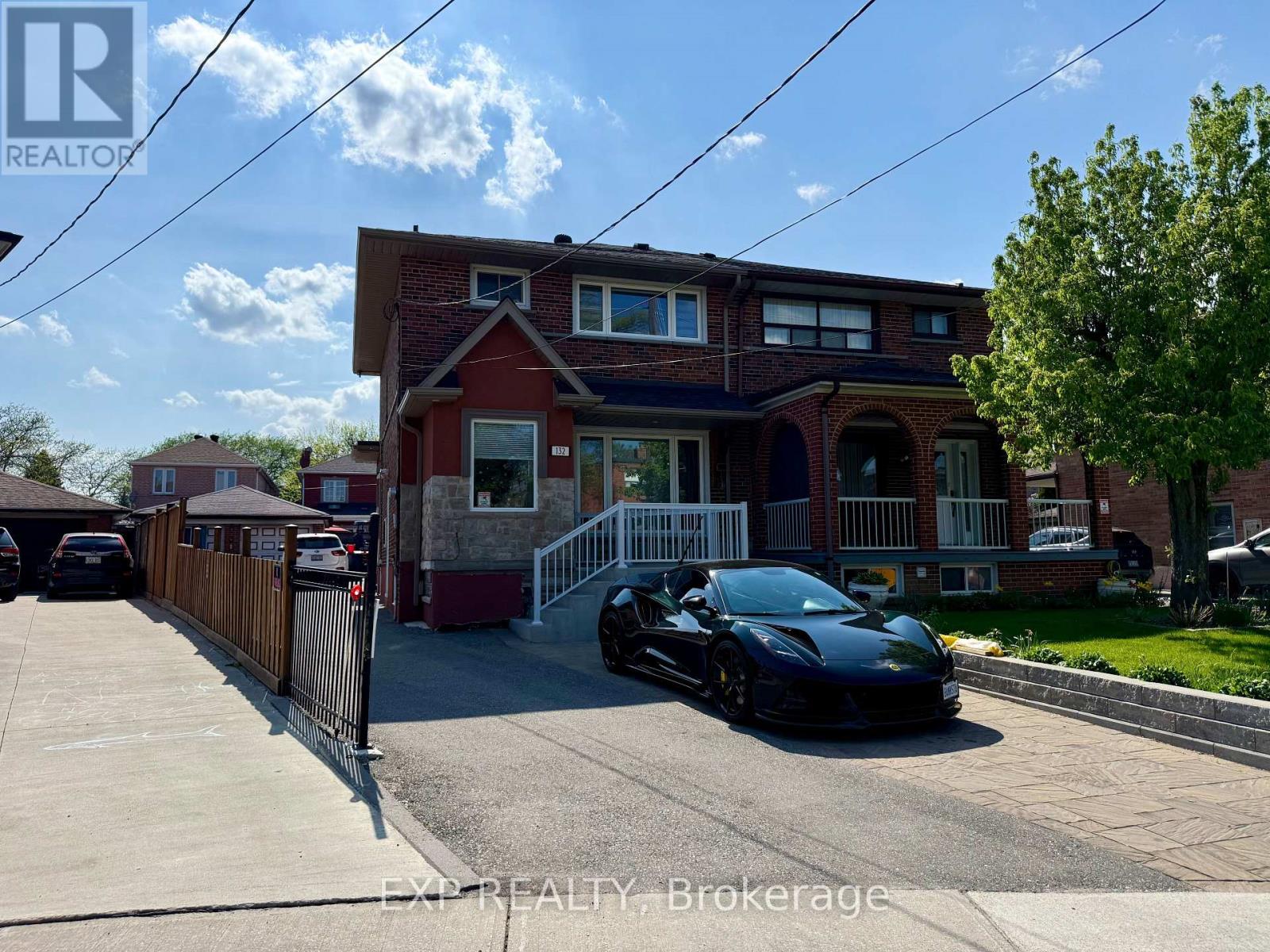 UPPER - 132 BROOKHAVEN DRIVE