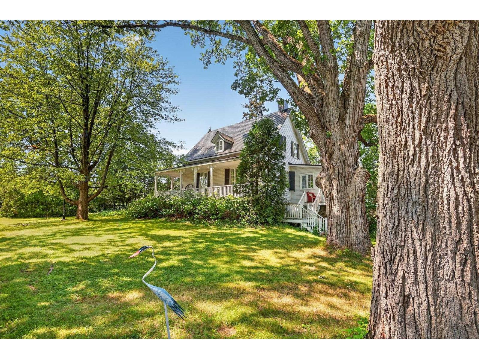 780-788 Rue Main
