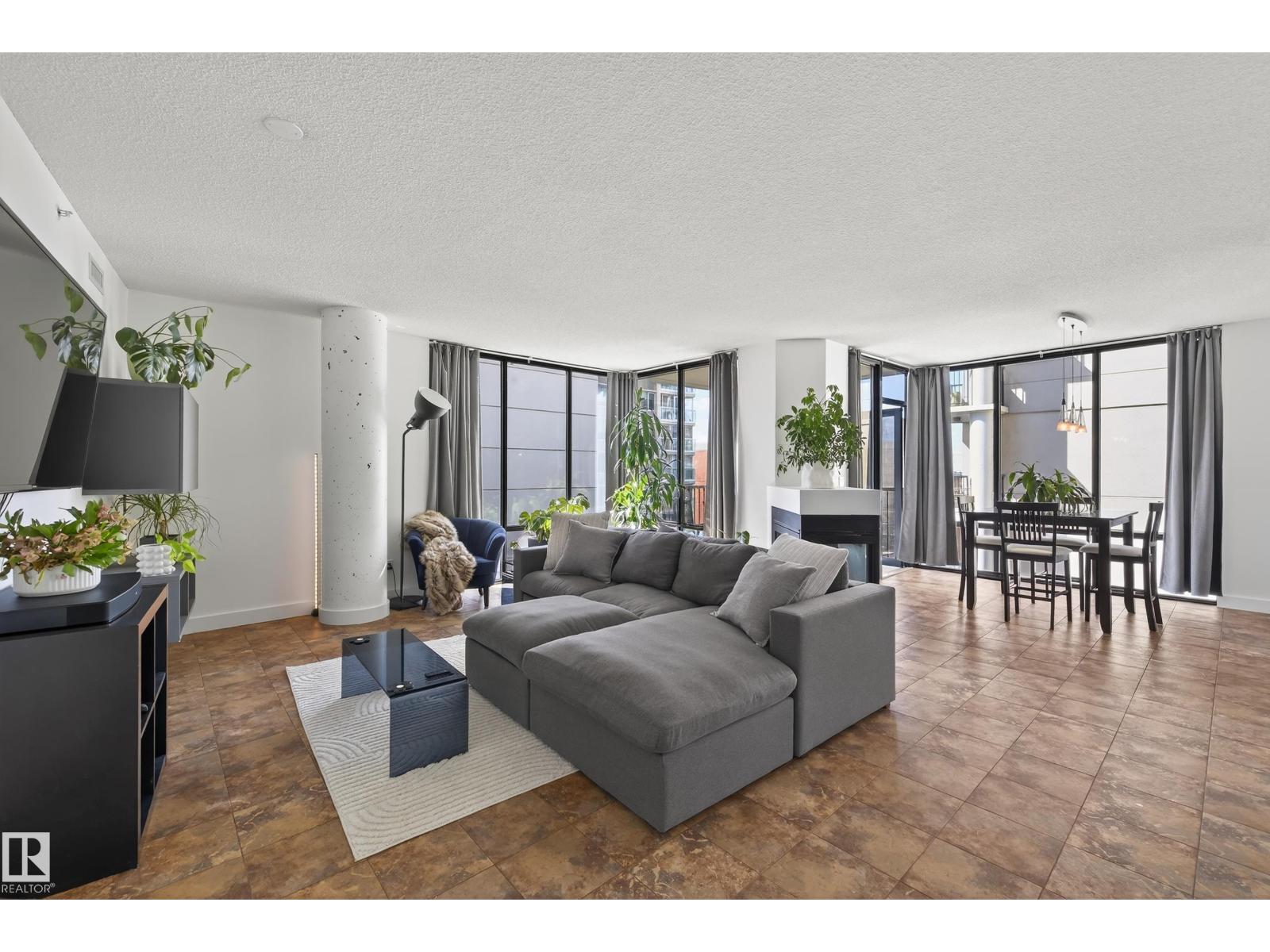 #701 10028 119 ST NW