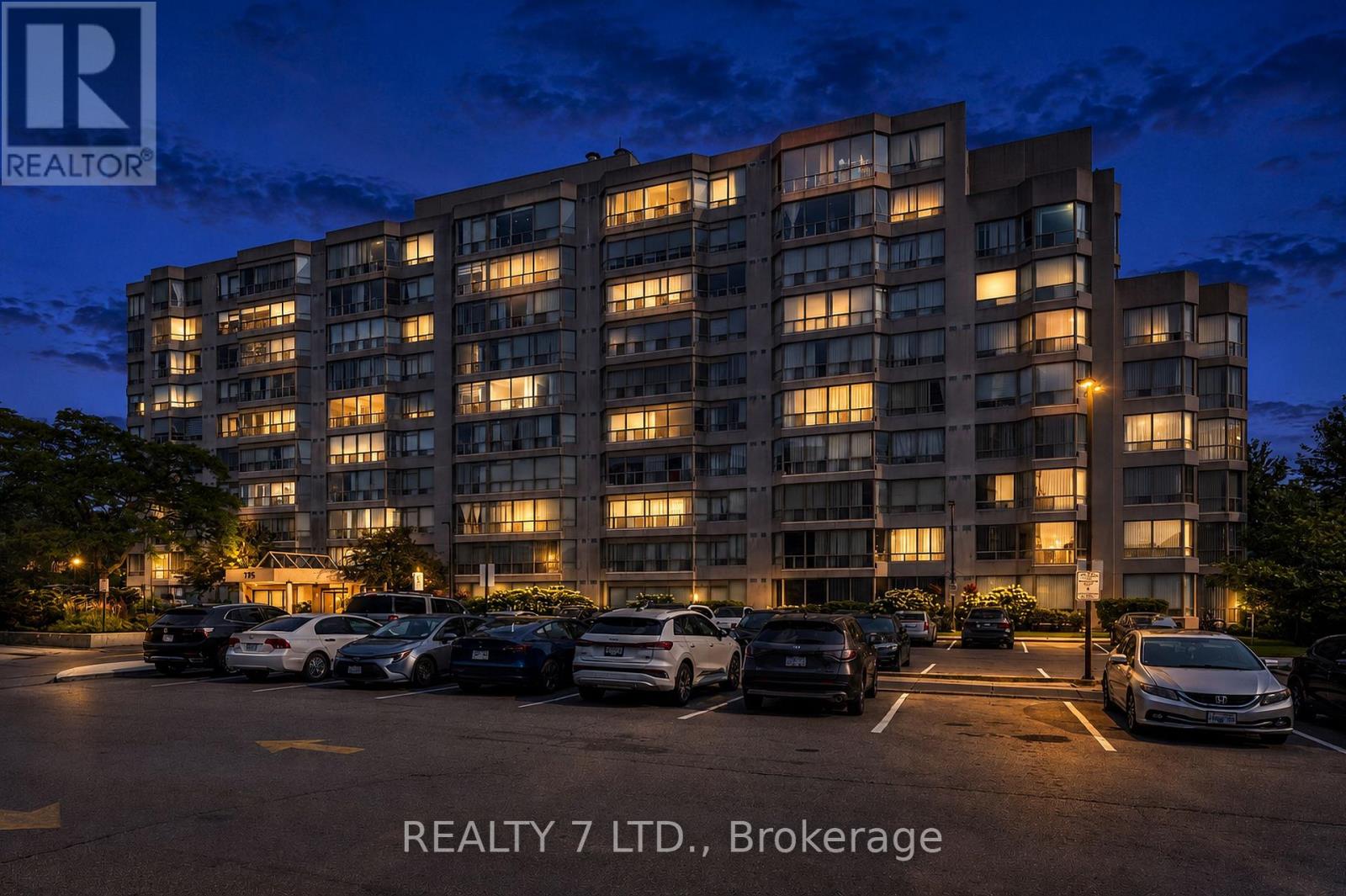 303 - 175 CEDAR AVENUE