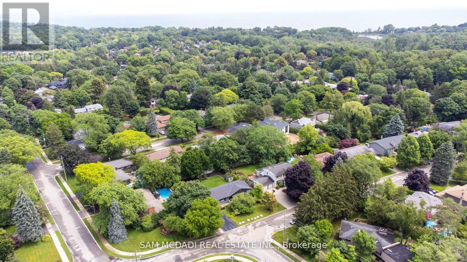 927 INGERSOLL COURT