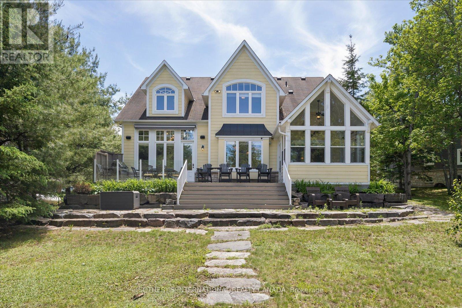 7 - 1214 HAMILTON ROAD