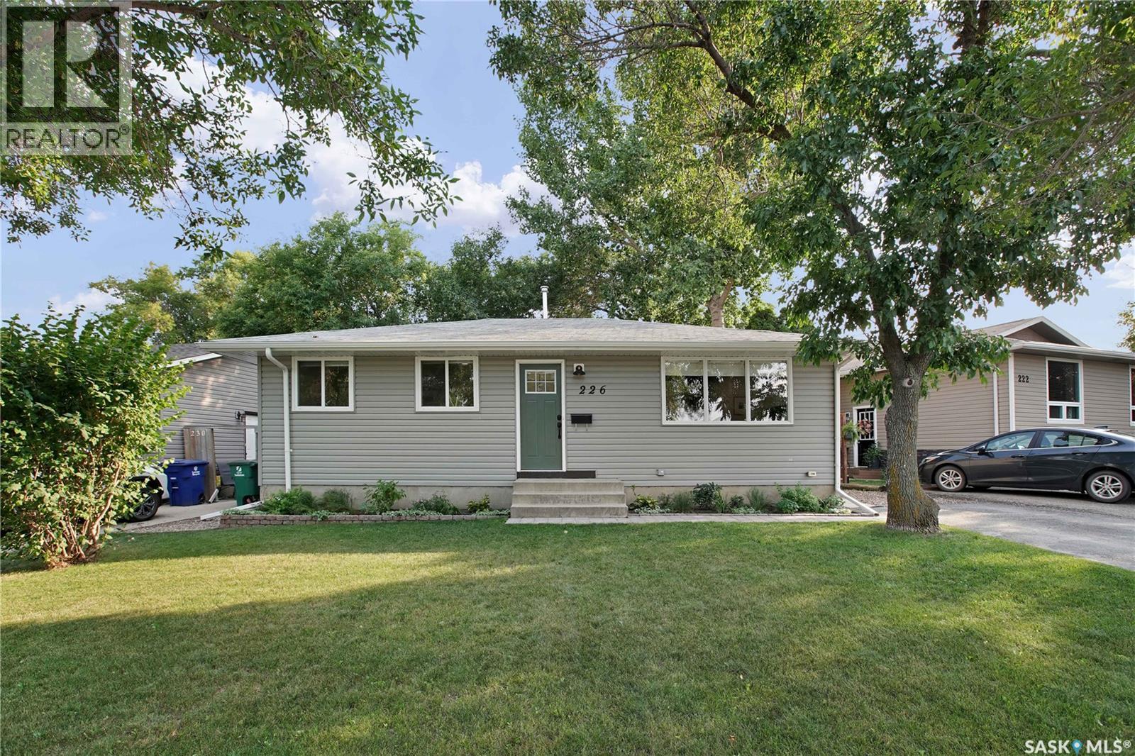 226 Western CRESCENT