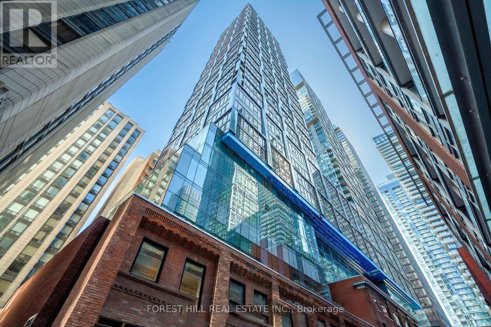 1905 - 15 MERCER STREET