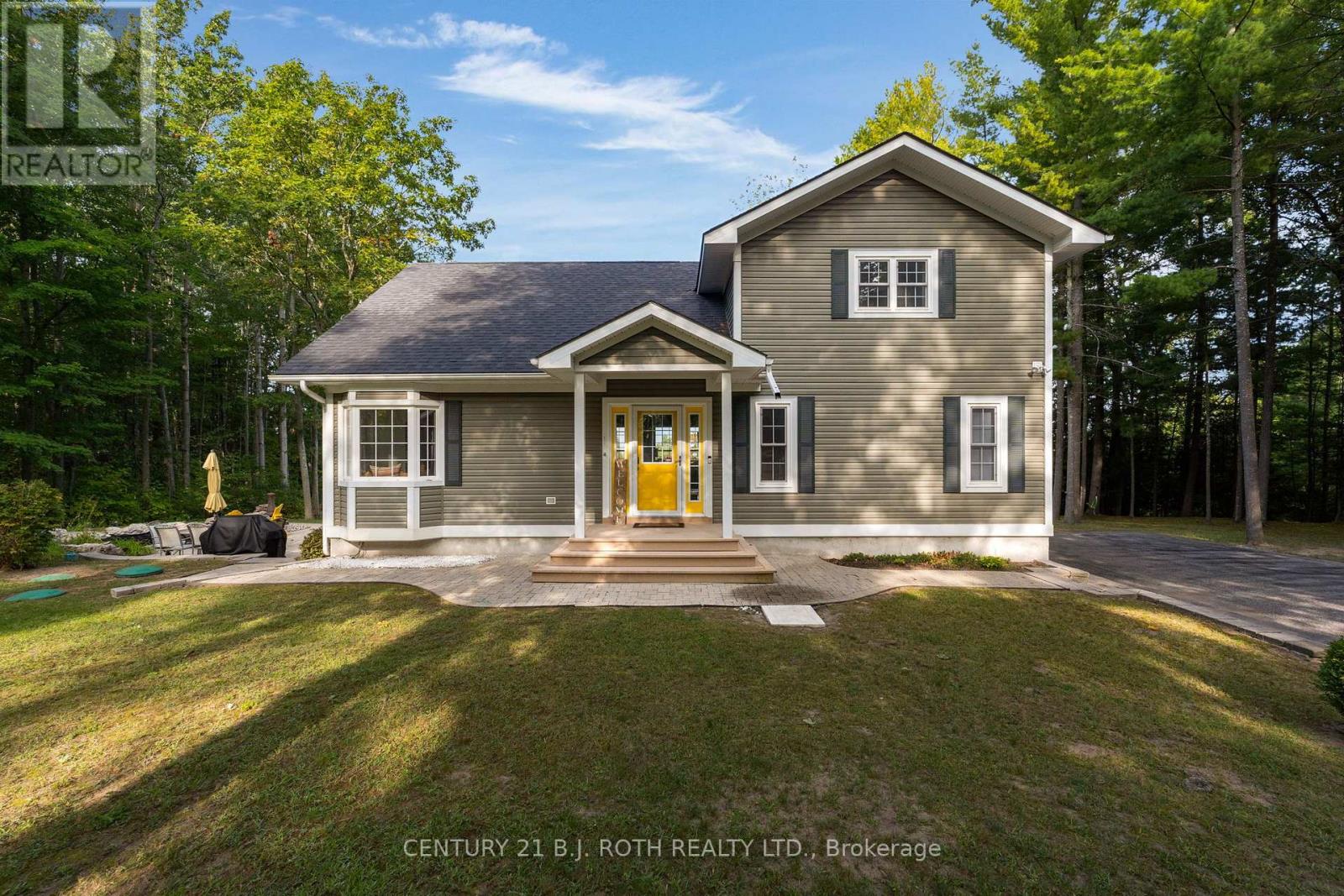 2710 PORTAGE TRAIL
