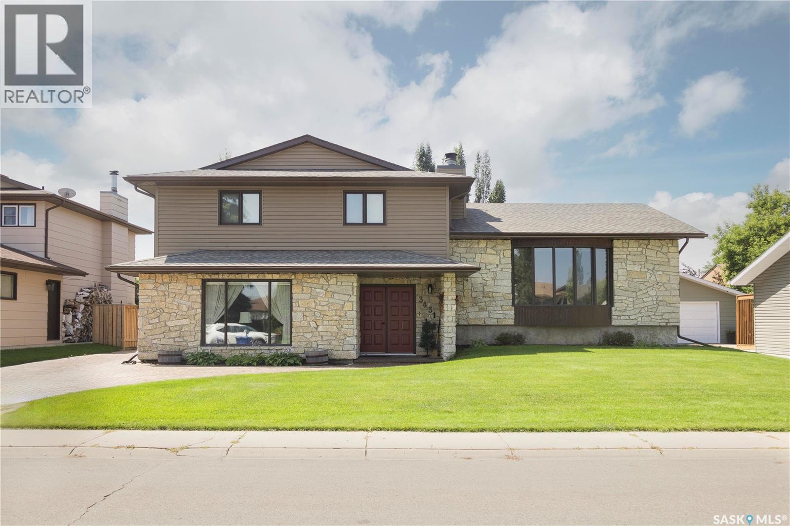3431 Eagle CRESCENT