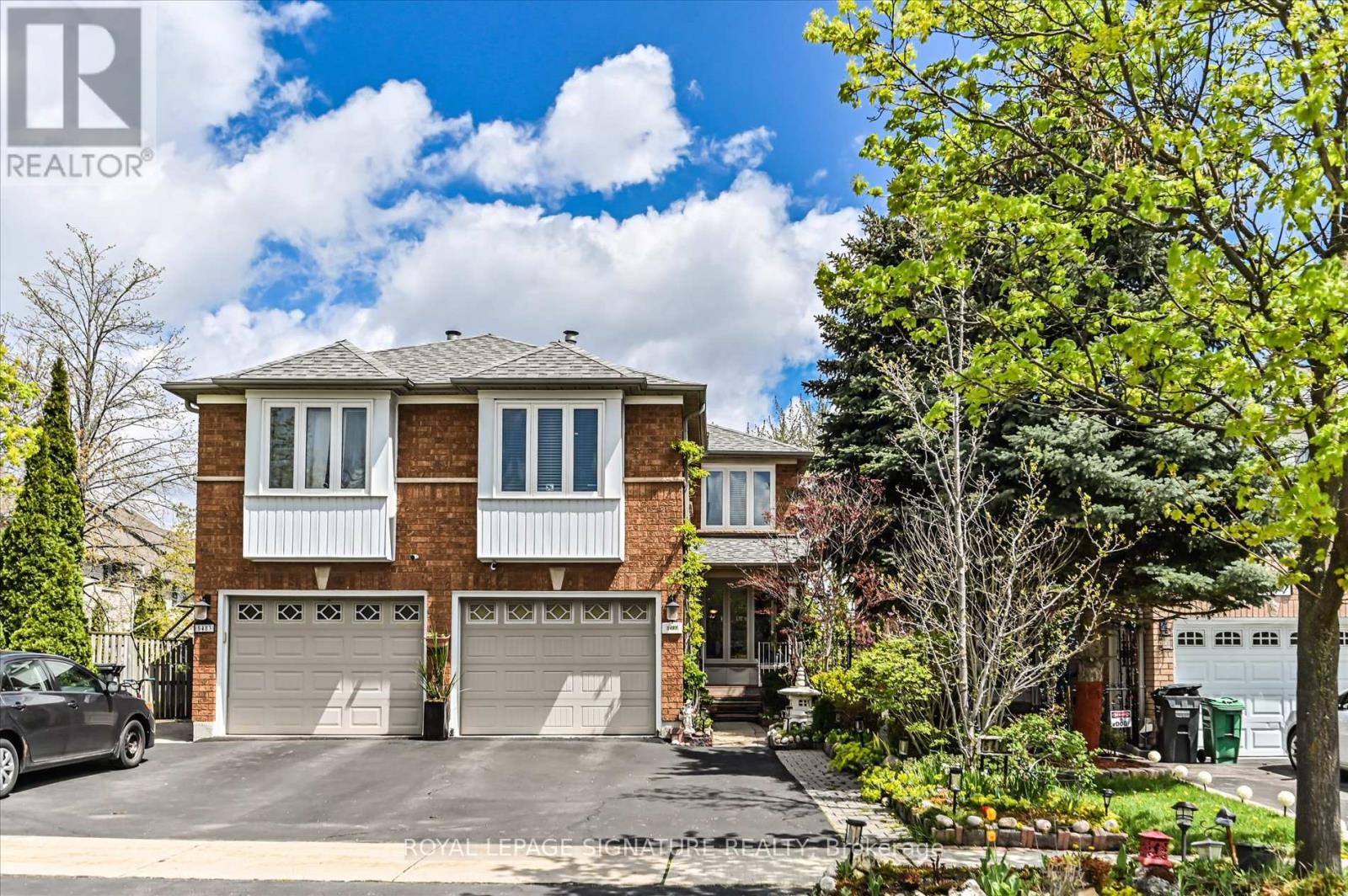 5481 PALMERSTON CRESCENT