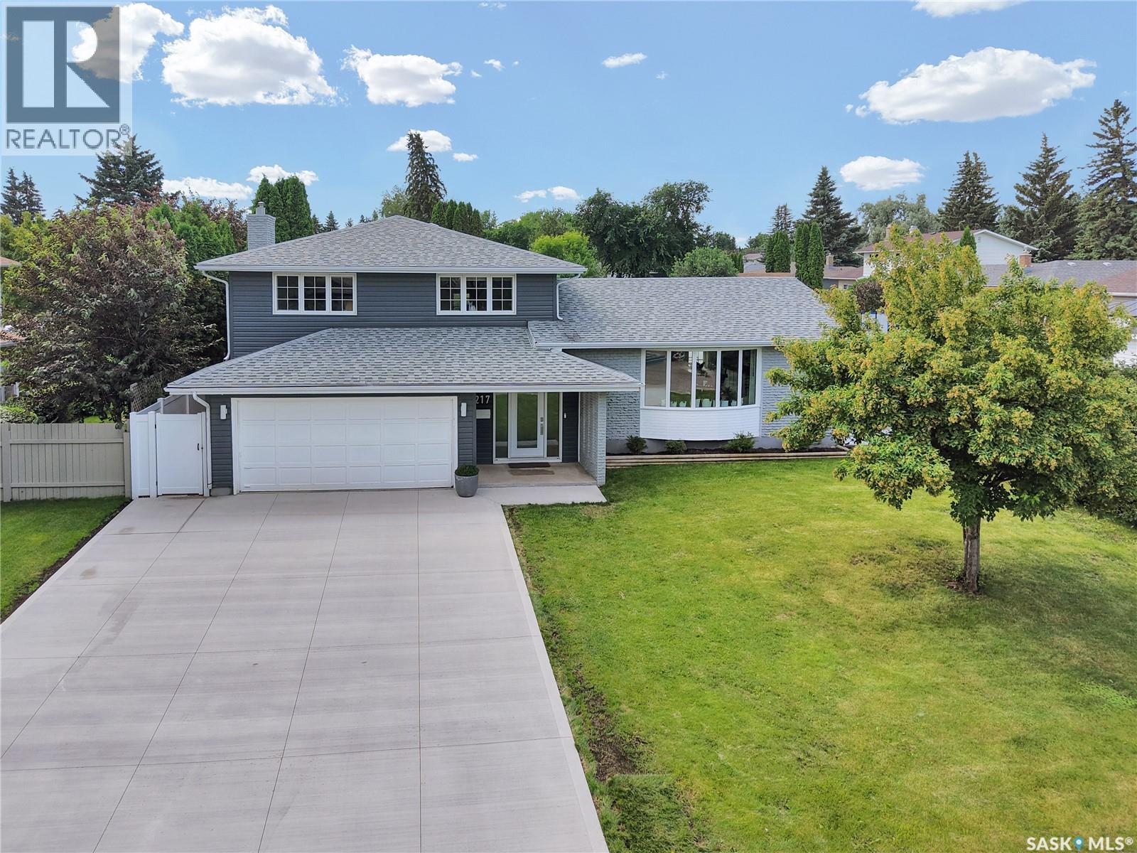 217 Mount Allison CRESCENT