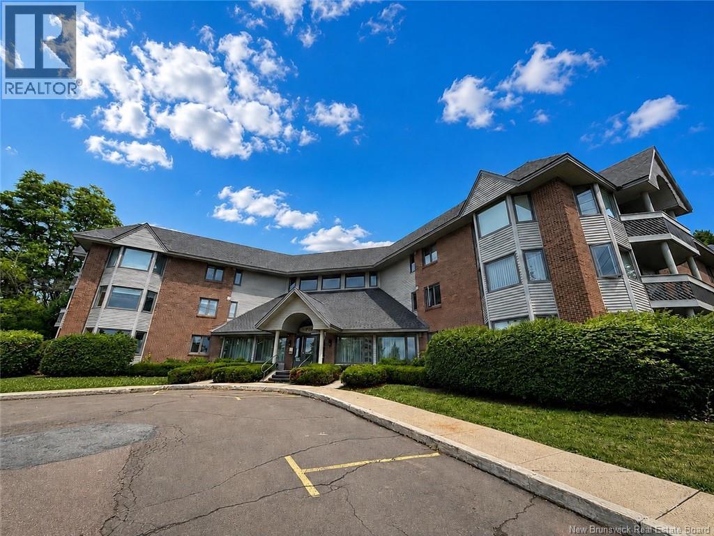 191 Queen Street Unit# 206