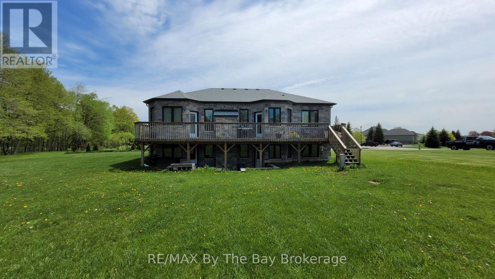 16 WALNUT DRIVE