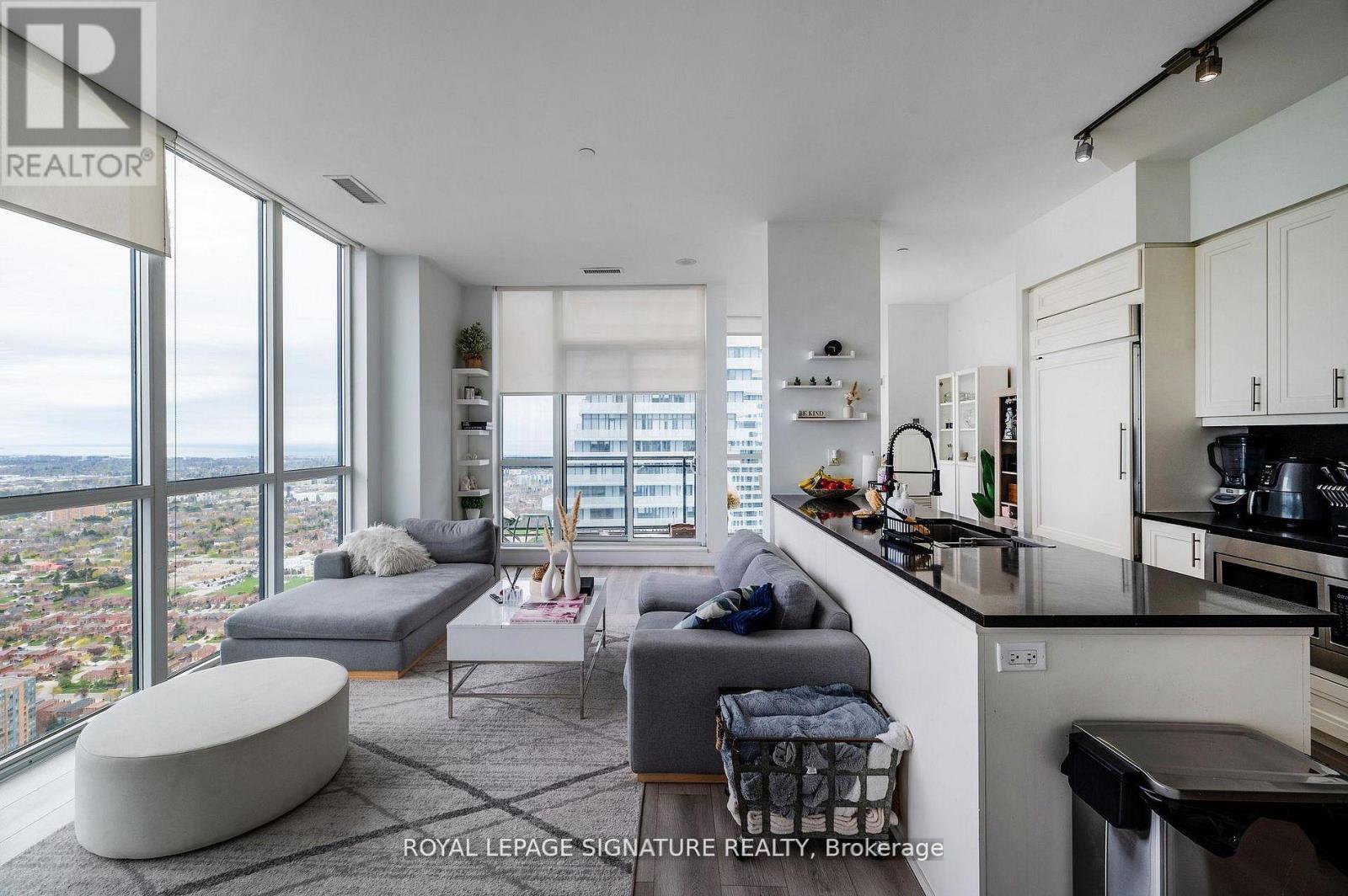 PH4 - 4011 BRICKSTONE MEWS