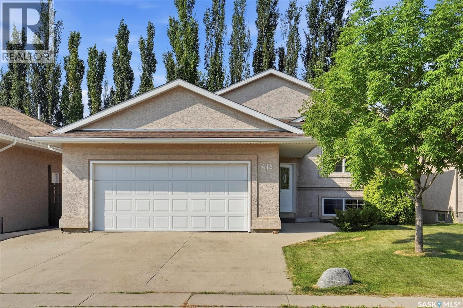 418 Greaves CRESCENT