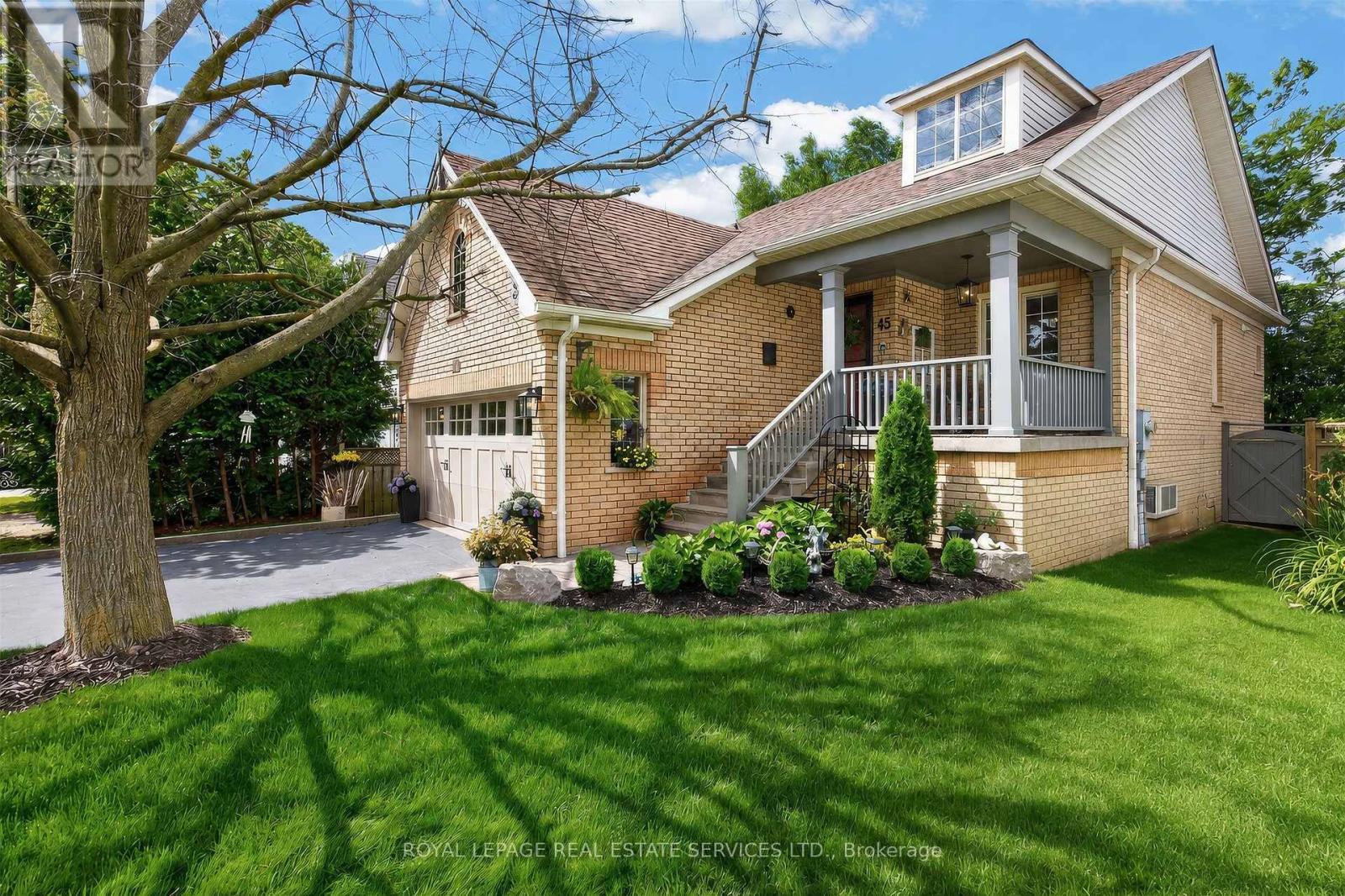 45 ROSEMARIE CRESCENT