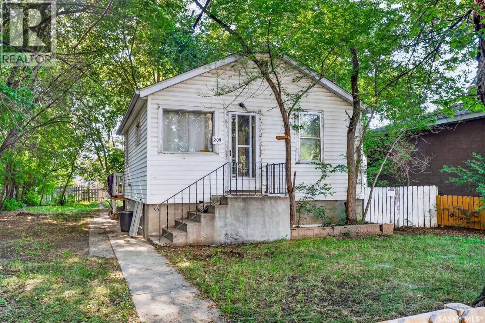 209 V AVENUE S