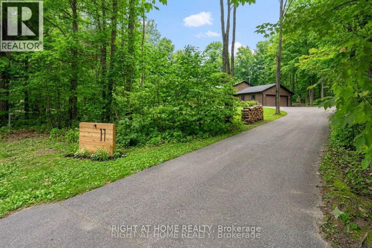 11 WOODLAND CRESCENT