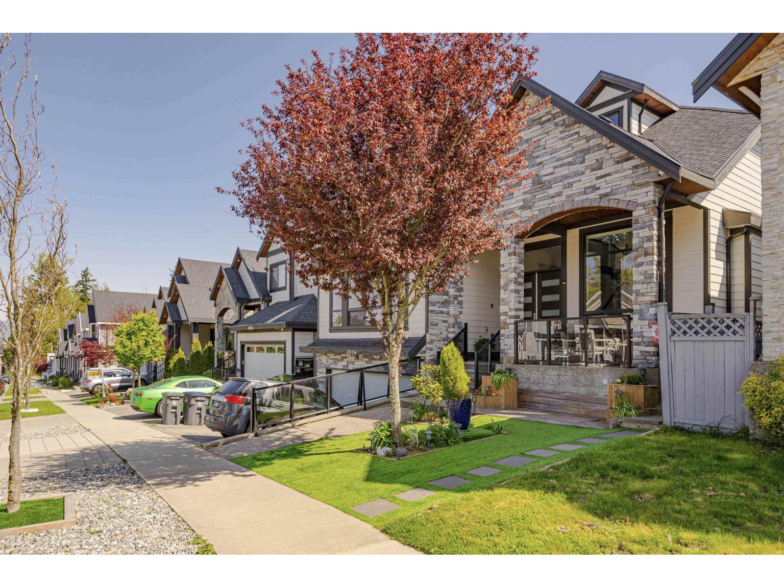 For sale: 5876 139A STREET, Surrey, British Columbia V3X0G7