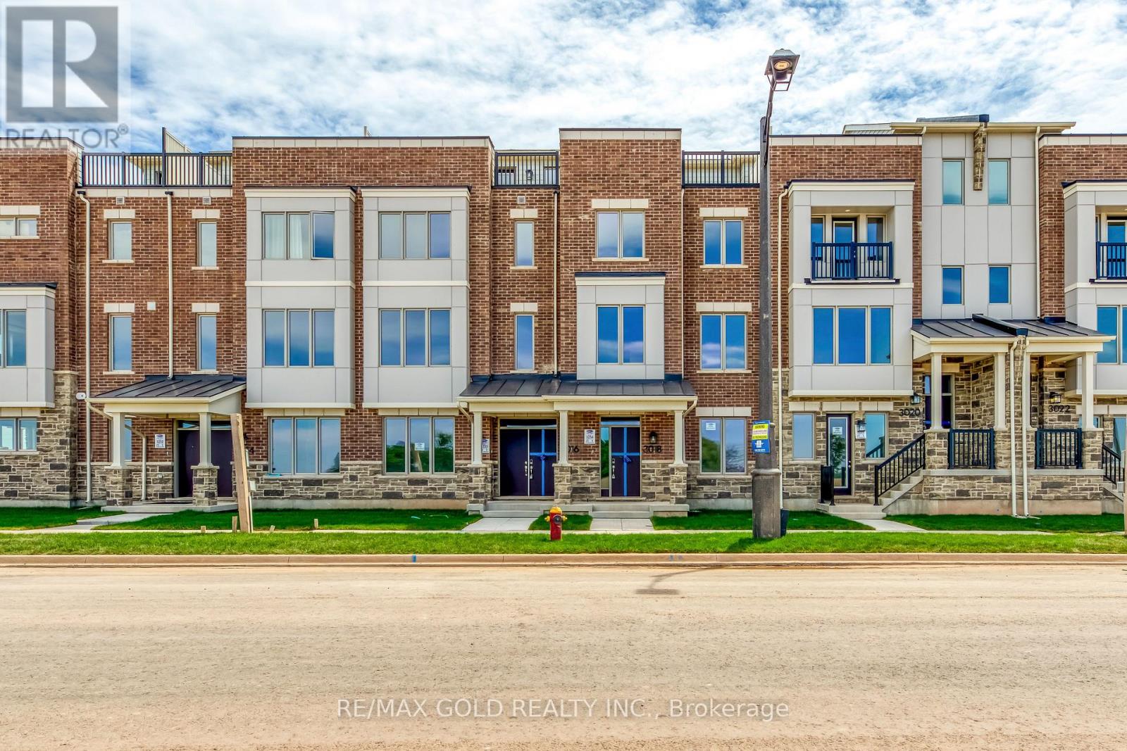 3018 JOHN MCKAY BOULEVARD S
