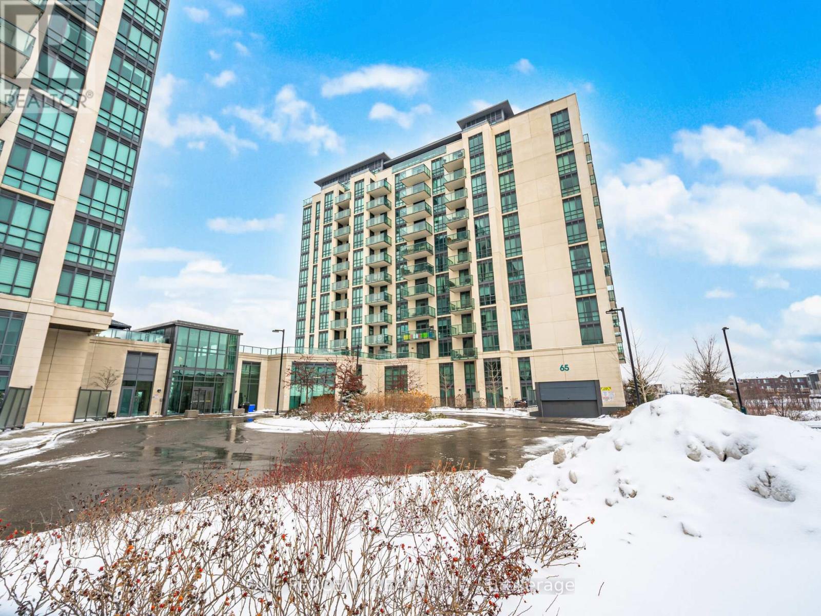 811 - 65 YORKLAND BOULEVARD